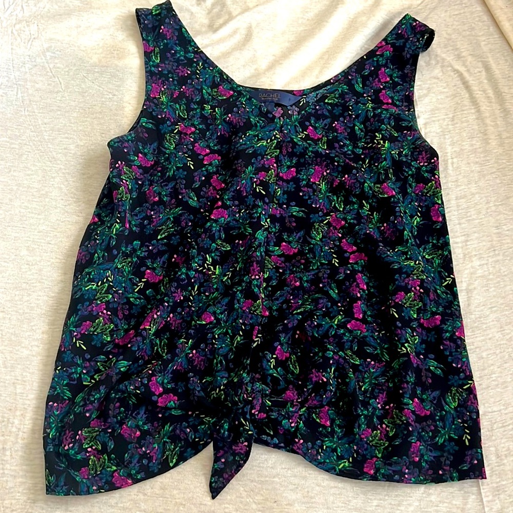 Women’s business casual top